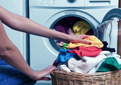 تحذير غريب: غسل الملابس يدمر القطب الشمالي