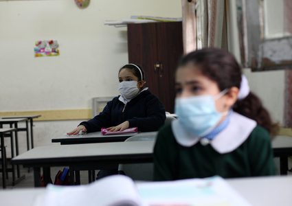 استئناف الدراسة لطلبة الصفوف الابتدائية بمدارس غزة