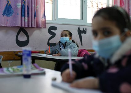 استئناف الدراسة لطلبة الصفوف الابتدائية بمدارس غزة