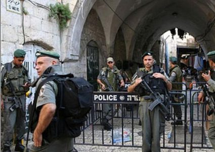 الهباش يحذر من مخططات إسرائيلية تستهدف المسجد الأقصى