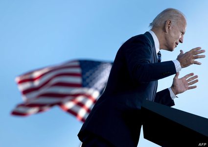 "فسيبوك"يحذر من احتمال ارتكاب أعمال عنف ضخمة قبيل حفل تنصيب بايدن