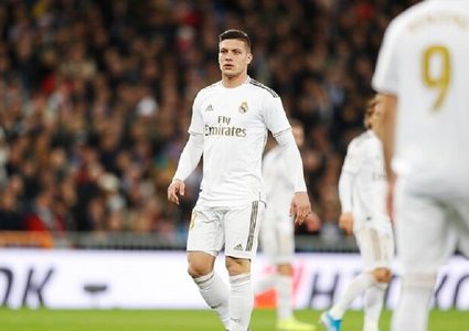 رسميًا.. فرانكفورت يستعيد يوفيتش من ريال مدريد