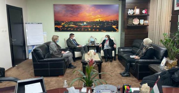 الكيلة تبحث مع ممثل سويسرا لدى فلسطين الحالة الوبائية