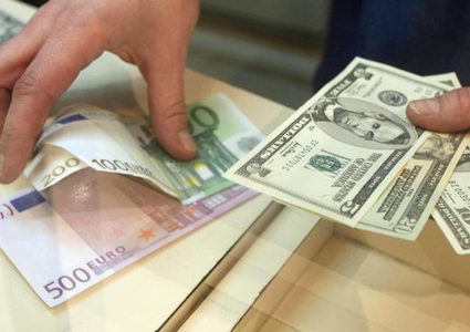 الاتحاد الأوروبي يخطط لتقليص "هيمنة الدولار"