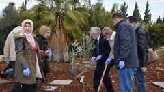 الزراعة في جنين والجامعة الأمريكية تحييان يوم الشجرة
