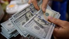 خسائر النفط تتزايد بسبب ارتفاع الدولار وانتشار كورونا