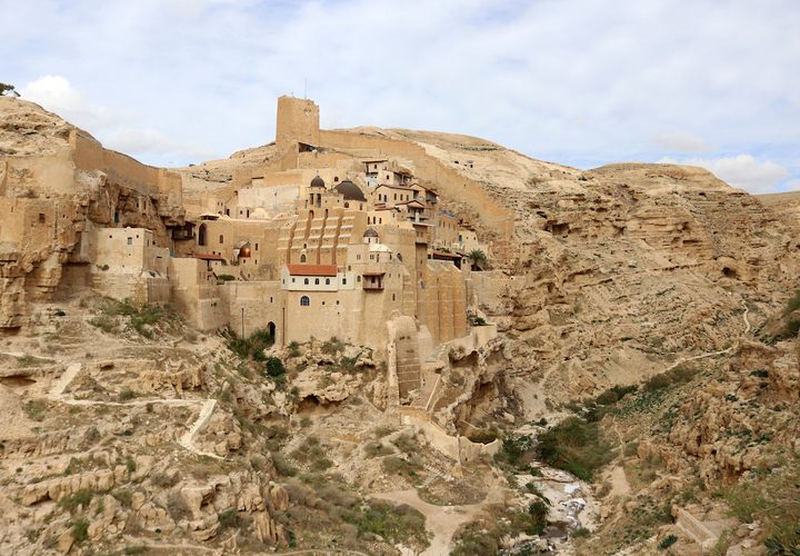دير مارسابا المطل على وادي قدرون جنوب بيت لحم