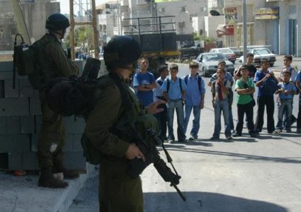 "التربية" تطالب بلجم انتهاكات الاحتلال بحق التعليم