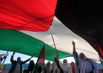 محللون: الانتخابات مدخل لإعادة الوحدة الوطنية الفلسطينية