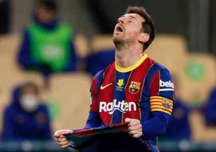 ما هو شرط ميسي للبقاء في برشلونة؟