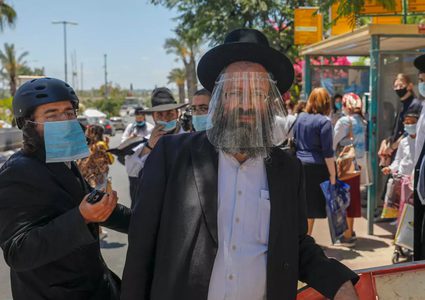 تسجيل أكثر من عشرة آلاف إصابة جديدة بكورونا في دولة الاحتلال