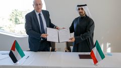 جبريل الرجوب يوقع اتفاقية تعاون مع اللجنة الأولمبية الكويتية