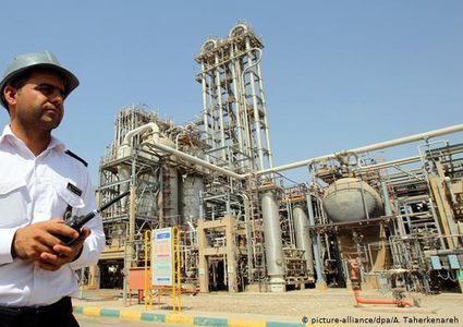 دول "أوبك" تخفض التزامها بشروط خفض استخراج النفط