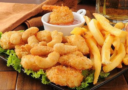 دراسة تحذر: الأطعمة المقلية تسبب أمراضا قاتلة