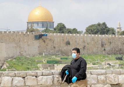 الصحة: طفرة كورونا بالقدس قد تحتاج إصدارات جديدة من اللقاح