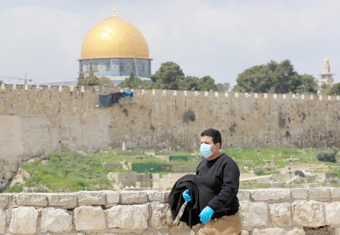 الصحة: طفرة كورونا بالقدس قد تحتاج إصدارات جديدة من اللقاح