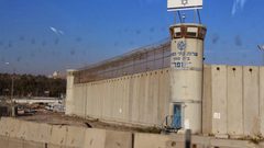 ارتفاع عدد مصابي كورونا في سجن ريمون