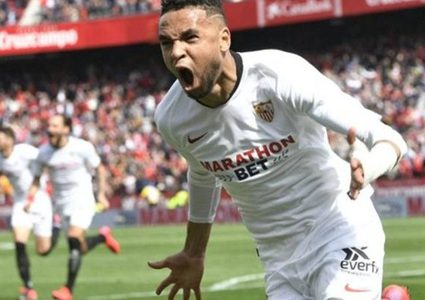 يوسف النصيري يقلب الطاولة على ميسي وسواريز بثلاثية