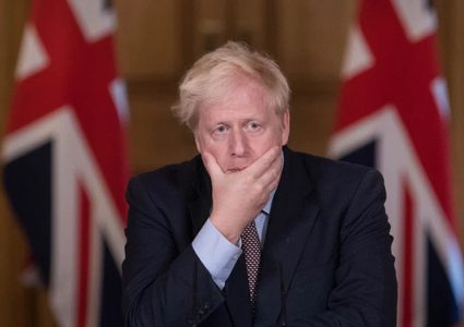 جونسون: هناك أدلة على أن فيروس كورونا المتحوّر أكثر فتكا