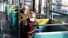 فرنسا تطالب ركاب المواصلات العامة بالصمت لوقف تفشي كورونا