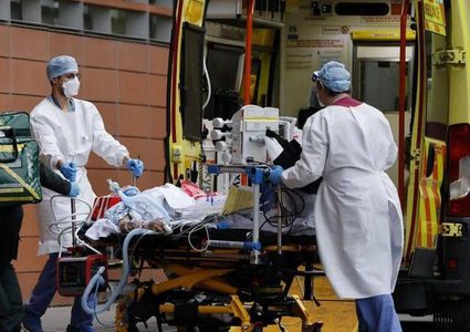 592 وفاة و22195 إصابة جديدة بكورونا في بريطانيا