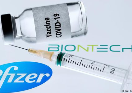 "فايزر وبايونتيك" تؤكدان أن لقاحهما فعال ضد النسختين المتحورتين