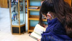 جولة في مكتبة بلدية نابلس 

عدسة : عزت جمجوم