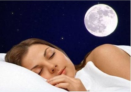القمر والنوم.. دراسة تكشف "حقيقة لا تصدق" !