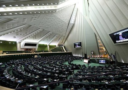 ايران: الإفراج عن أموالنا يساهم بالإفراج عن السفينة الكورية