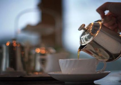 ما هي فوائد إضافة الليمون إلى الشاي ؟