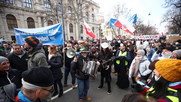 مظاهرات في النمسا ضد القيود التي فرضت بسبب كورونا