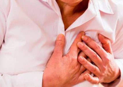 احذر.. 4 علامات تشير إلى أمراض القلب