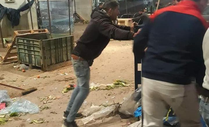 الاحتلال يزيل 40 بسطة قرب معبر الجلمة شمال جنين