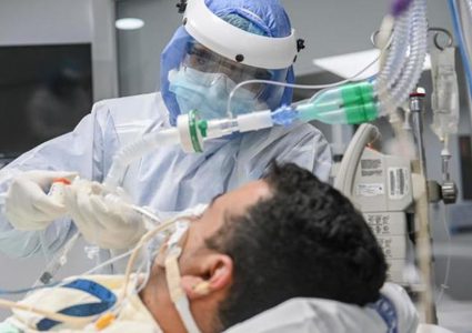 لأول مرة في العالم.. إصابة كورونا "مزدوجة" لمريض واحد