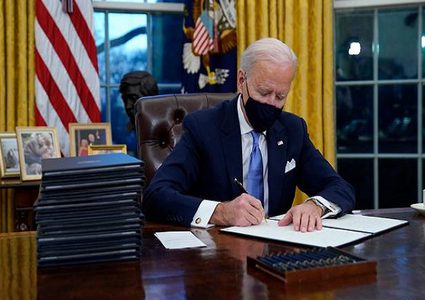 استفتاء يظهر انخفاض شعبية بايدن منذ توليه الرئاسة