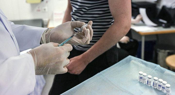 فلسطين وتونس ضمن أوائل المستفيدين من لقاحات مبادرة "كوفاكس"