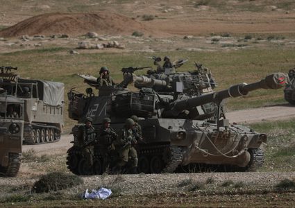 الاحتلال يواصل تدريباته العسكرية بمسافر يطا