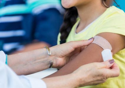 عالم يوصي بتلقيح الأطفال ضد فيروس كورونا