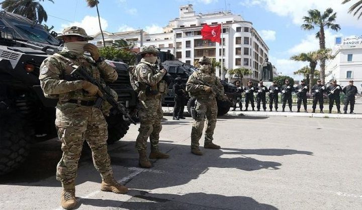 تونس: مقتل 4 جنود جراء انفجار لغم قرب الحدود مع الجزائر