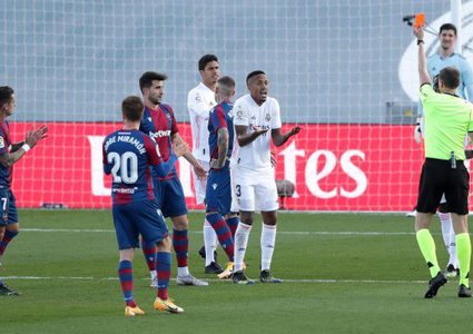 رابطة الليجا ترفض طلب الريال رفع البطاقة الحمراء عن ميليتاو