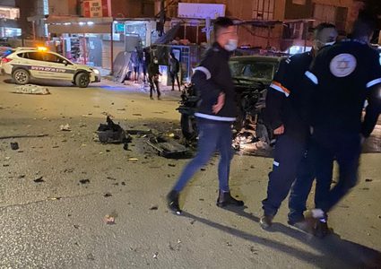 اصابة بجراح طفيفة عقب انفجار مركبة في قلنسوة