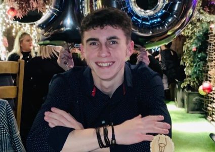 مراهق يصاب بكورونا مرتين أثناء الغيبوبة