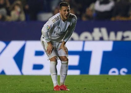 هازارد يبكي ويدخل في حالة اكتئاب