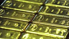 الذهب يخرج من أسوأ تراجع له منذ شهرين