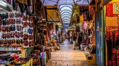 نشظاء يطلقون حملة لدعم تجار البلدة القديمة بالقدس