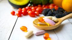 دراسة علمية: نقص فيتامين "آ" يسبب الإصابة بكورونا