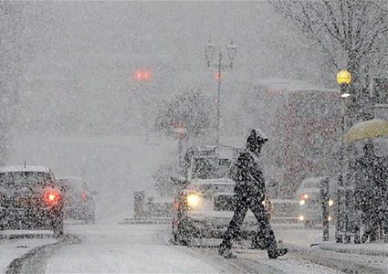 هولندا تشهد عواصف ثلجية والحكومة تناشد المواطنين البقاء بالمنازل