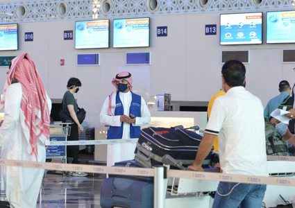 تسجيل أكثر من 300 إصابة جديدة بفيروس كورونا في السعودية