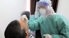 خبراء أمريكيون يشككون بالمسحة الشرجية لفحص كورونا