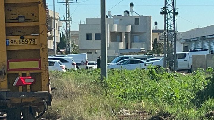 الاحتلال يهدم أساسات مبنى في الطيرة